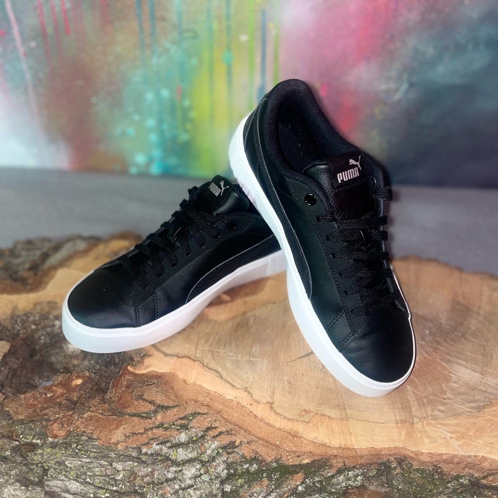 Puma Smash v2 Sneakers - Black - Women’s Size 9.5